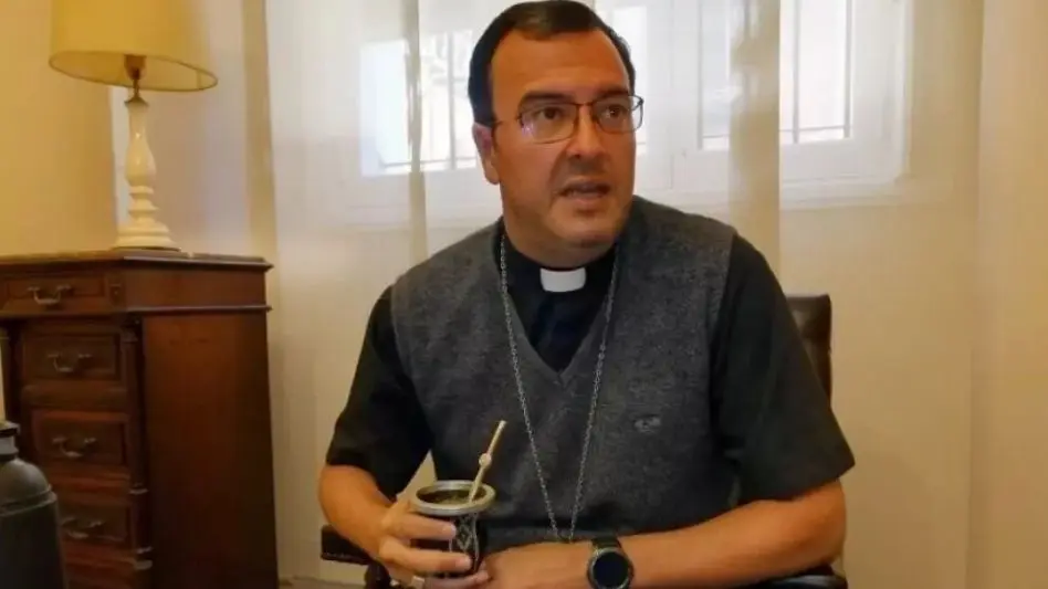 Monseñor Gabriel Mestre asume como párroco en Mar de Ajó