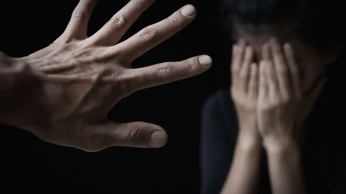 Acusan a trabajador de guarderías que cometió más de mil abusos contra 91 niñas