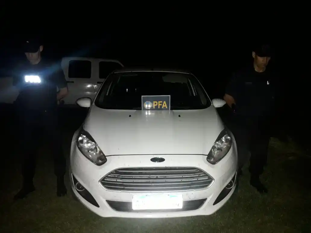 Desbarataron una fiesta privada en una quinta y detuvieron a cinco personas