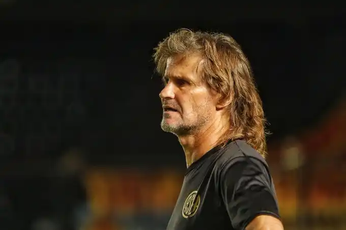 Martegani por Giay, el cambio de Insúa
