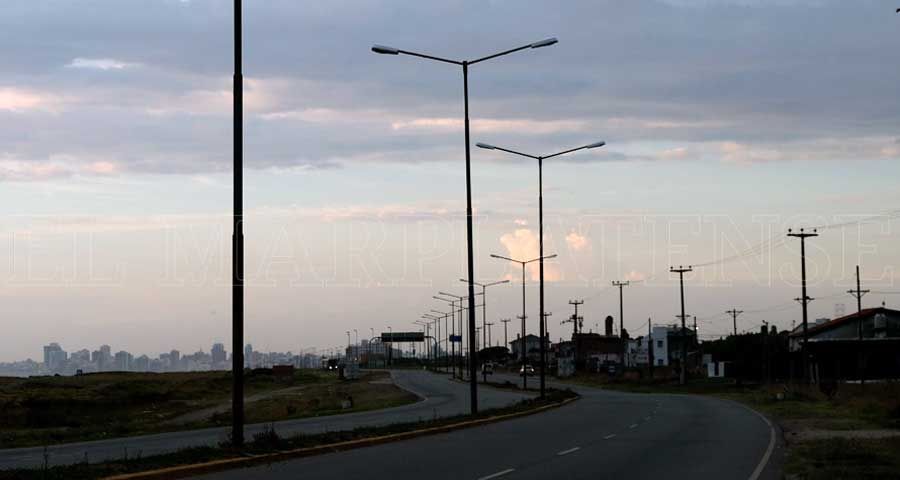 Hay 3 mil columnas de alumbrado que deben cambiarse en la ciudad