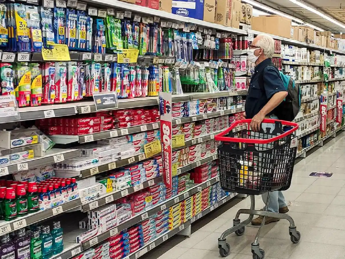 La inflación de junio fue de 5,3% y la interanual trepó a 64%