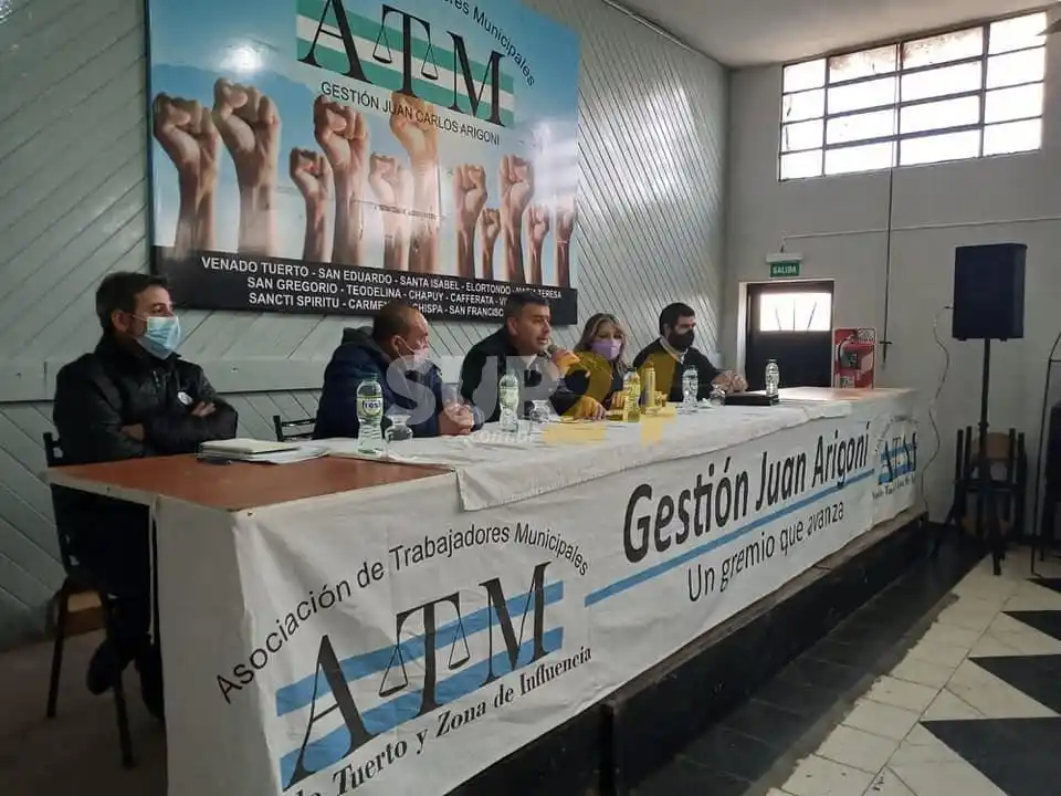 Festram destaca “alto acatamiento” al paro, mientras municipales de la región tildan de “muy blanda” la medida