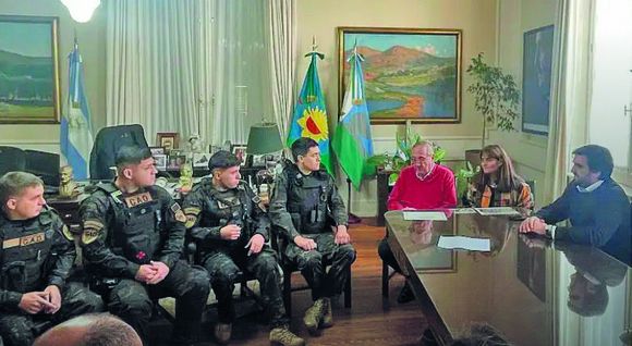 Efectivos tandilenses vuelven a la ciudad tras pedido formal