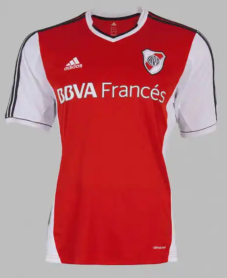 River presentó la nueva camiseta retro que estrenará frente a Belgrano