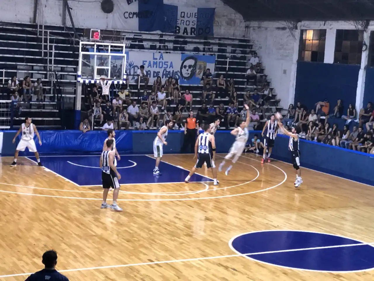 Atlético Tala venció como local a B.H. de Gualeguay por 75 a 69