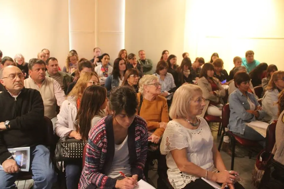 Asesoran sobre pasaporte y la ciudadanía italiana
