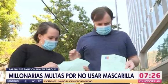 MULTA MILLONARIA a venezolanos en Chile por quitarse el tapabocas