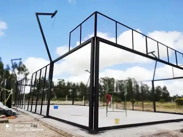 Avanza la construcción de  un nuevo complejo de padel