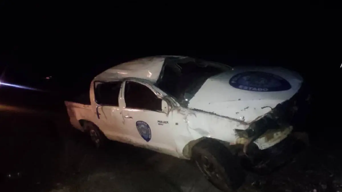 MUEREN 2 policías y otros 3 quedan heridos tras volcarse patrulla en Bolívar