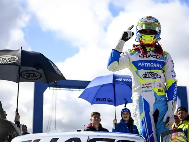 Lucas Bohdanowicz, ganador de la  delTC Mouras en La Plata.