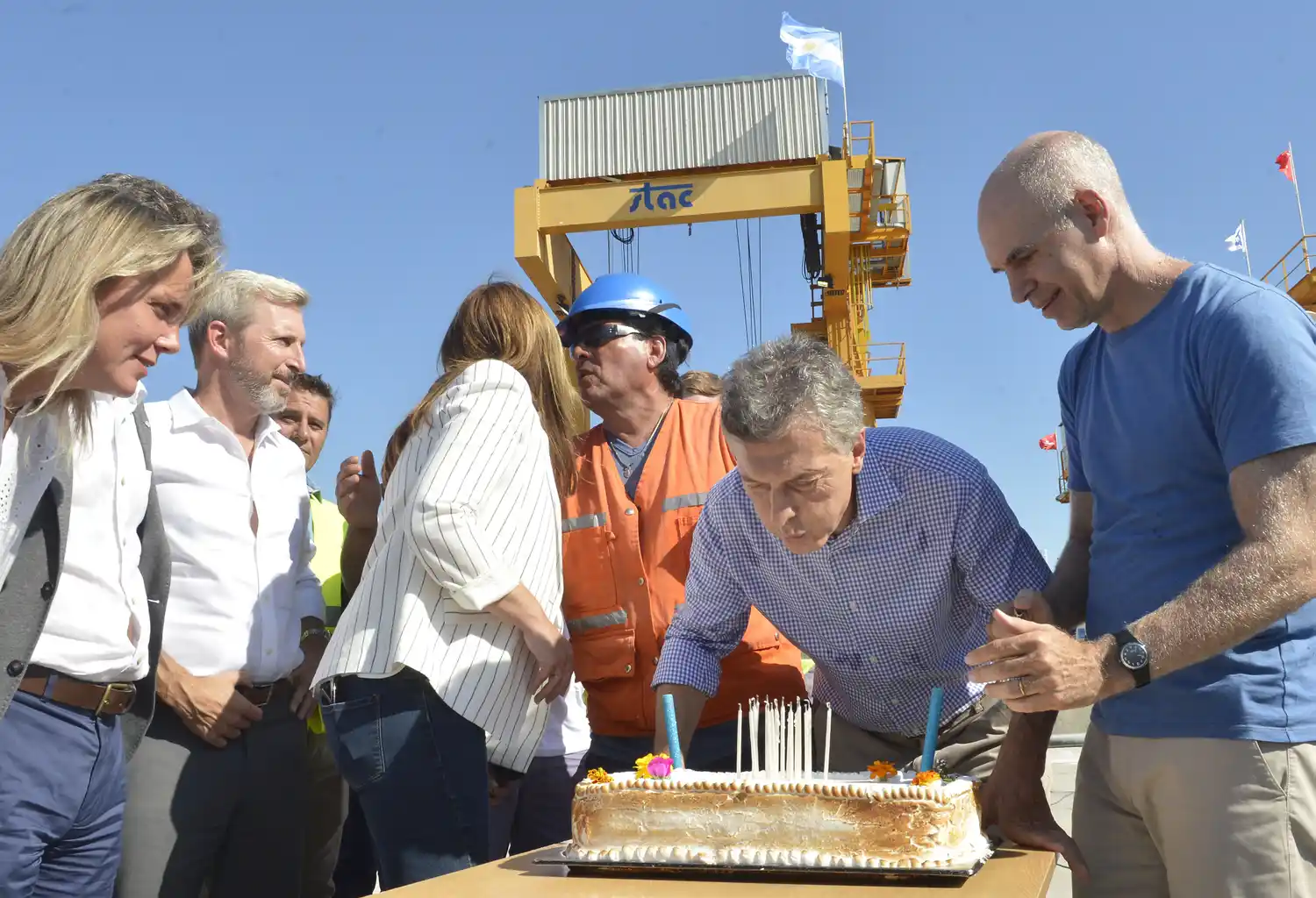 De campaña con Vidal y Rodríguez Larreta, Macri destacó el trabajo hecho en equipo
