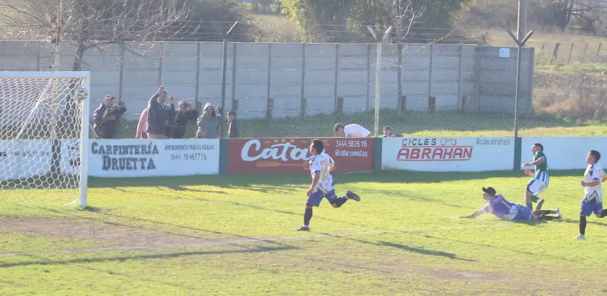 Centro Bancario goleó a El Progreso y sigue soñando
