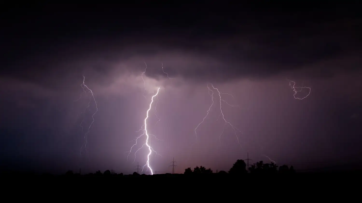 Alerta amarilla por fuertes tormentas durante las próximas horas