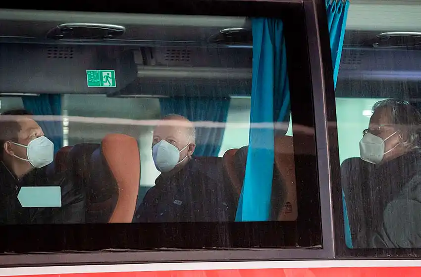 Expertos de la OMS llegaron a China para investigar el origen del virus