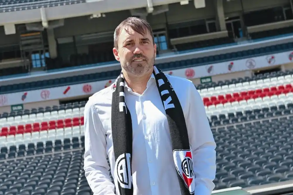 Coudet fue presentado en River y regresa al fútbol argentino a once años de su debut como DT en Central