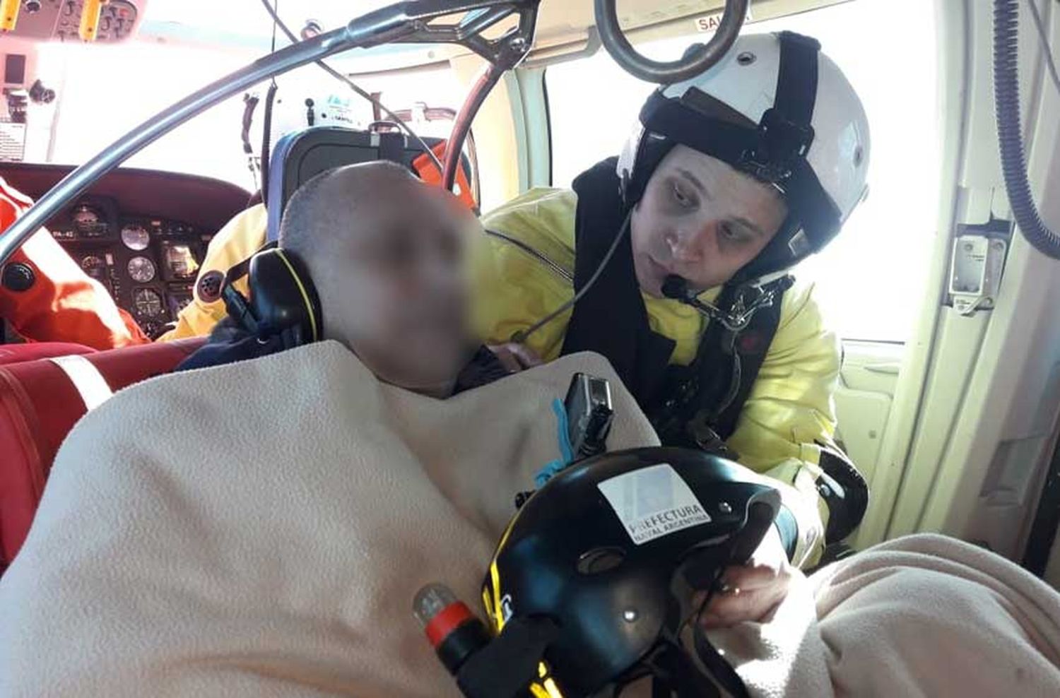 Prefectura aeroevacuó a un tripulante de un pesquero marplatense