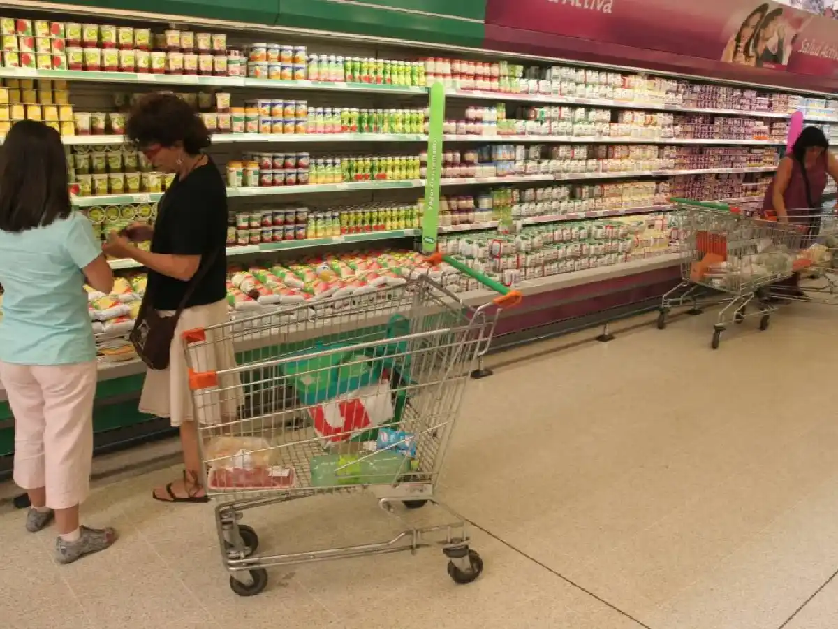 Una familia tipo necesitó más de $119 mil para no ser pobre en agosto