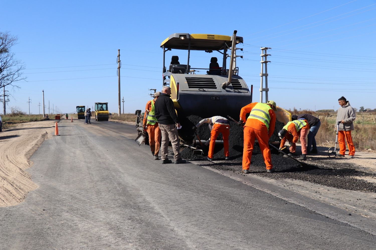 Poco a poco, varias obras públicas provinciales paralizadas, empiezan a reactivarse.