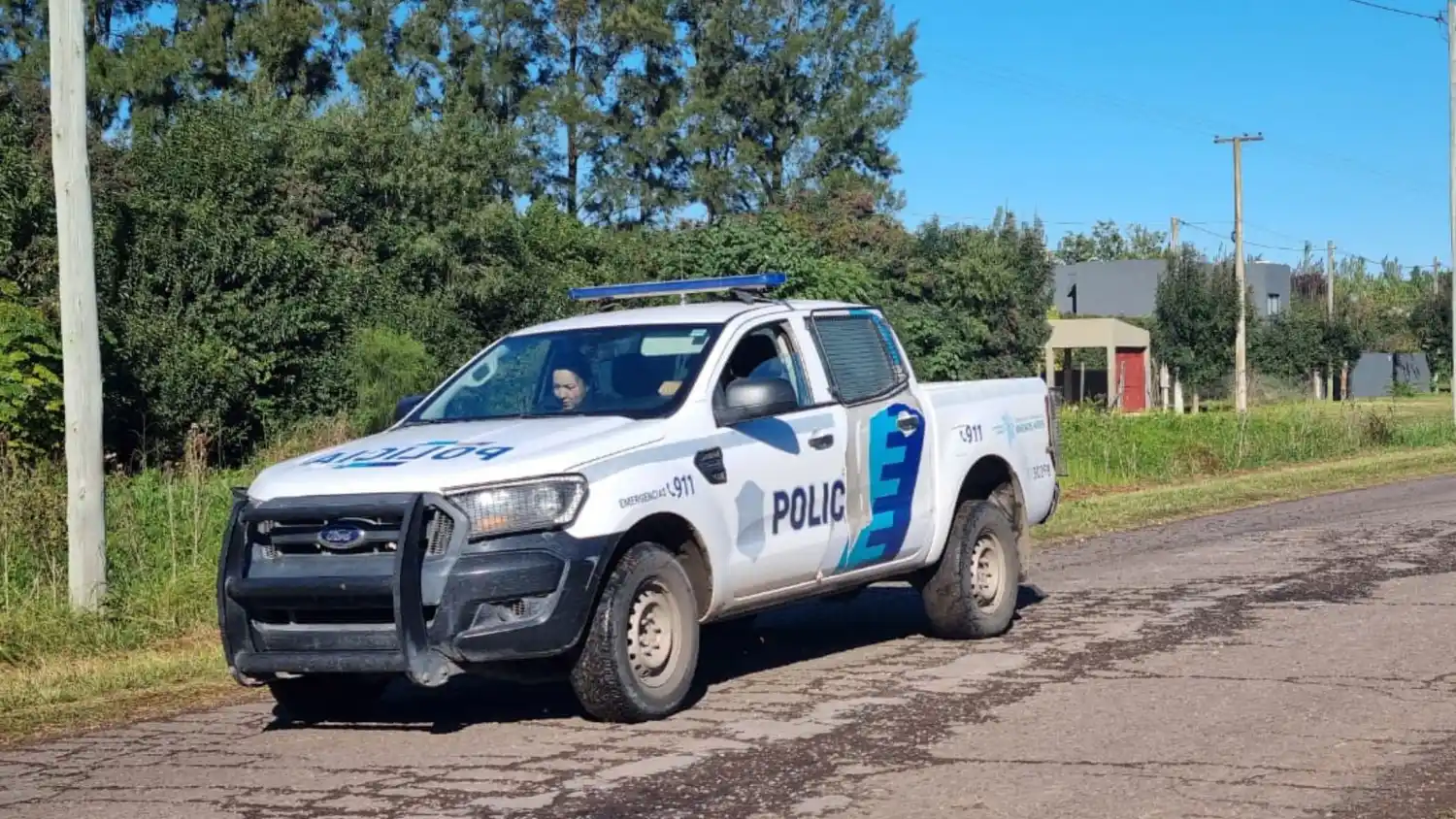 Un patrullero policial divisó al auto robado ingresando por Villa Jardín.