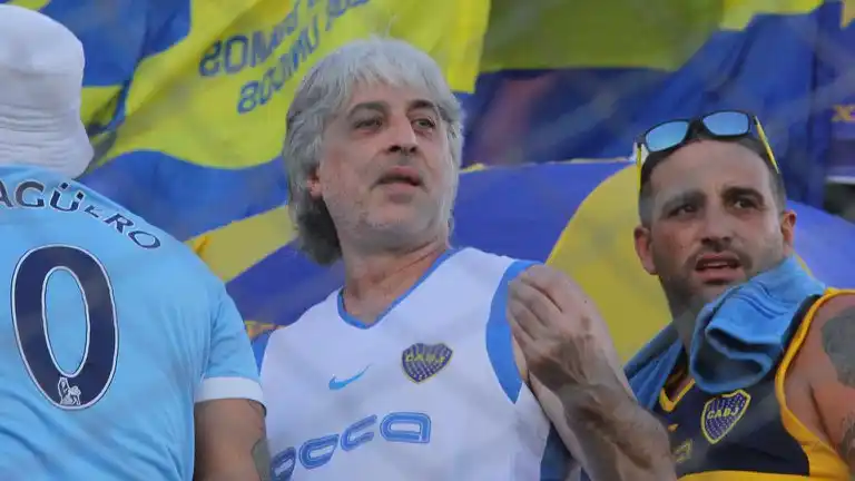 Estalló la interna de La Doce: 50 barras armados, un club tomado y Di Zeo que se salvó de milagro