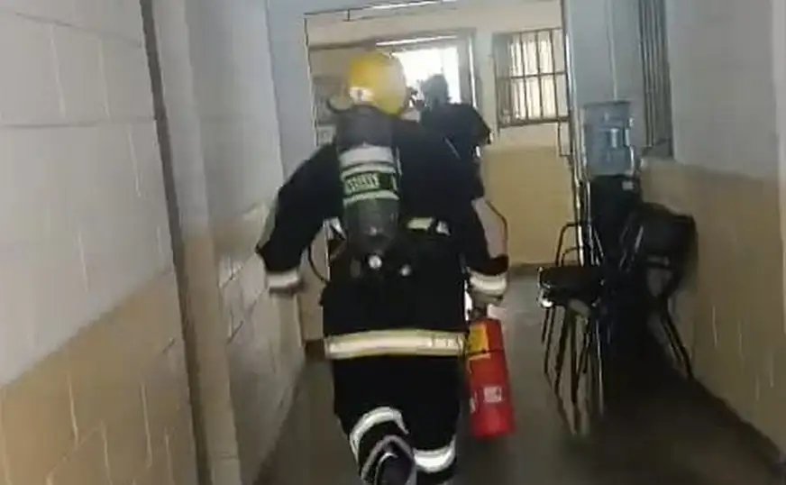 Durante el simulacro se procedió a la evacuación ordenada y con celeridad de todas las personas del sector.