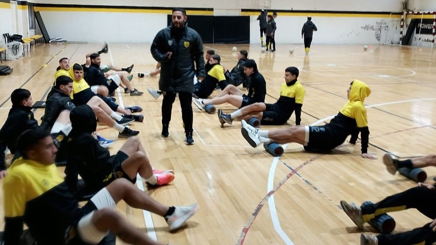 Tras la postergación, Santamarina sale a la cancha en Bahía Blanca
