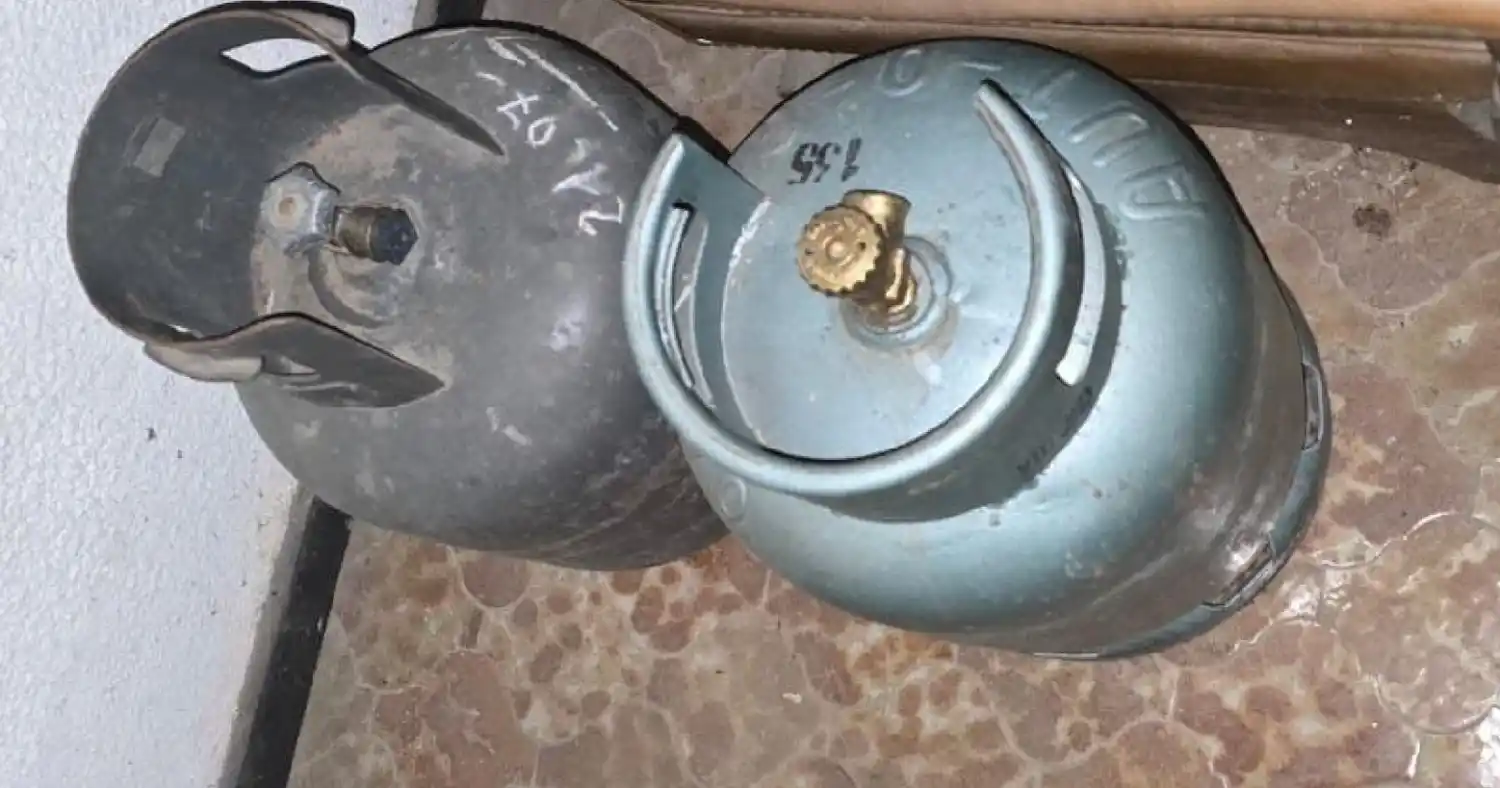 Las garrafas recuperadas por la Policía.