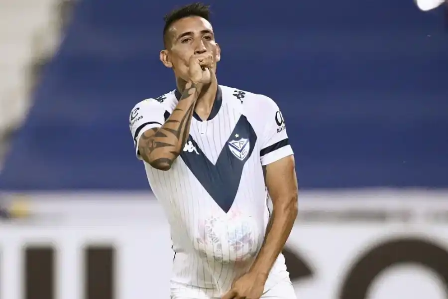 En Vélez aseguran que hace 10 días que no pueden contactarse con Centurión