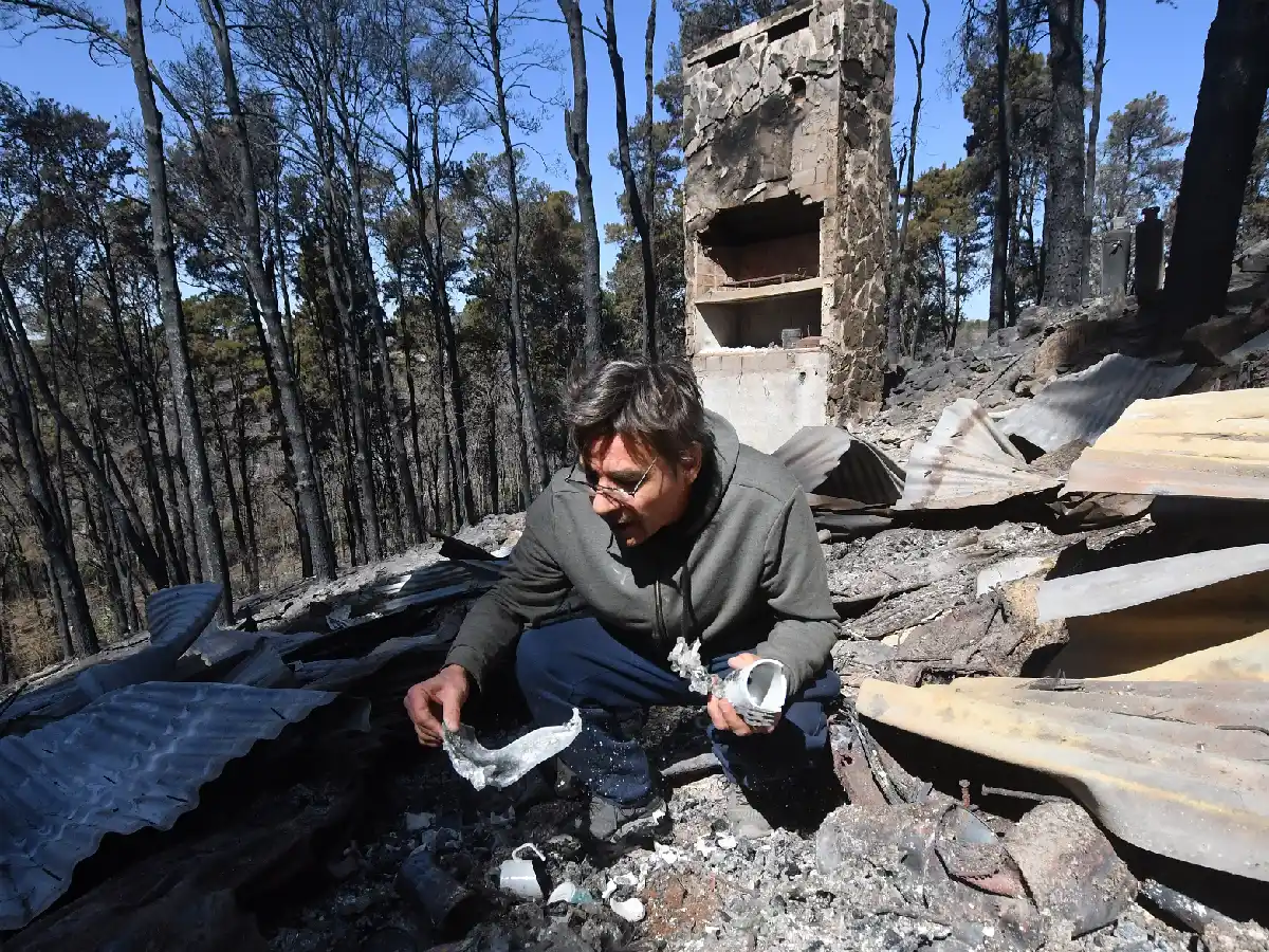 Tristeza, amargura, dolor y bronca, sensaciones de los afectados por los incendios en Córdoba