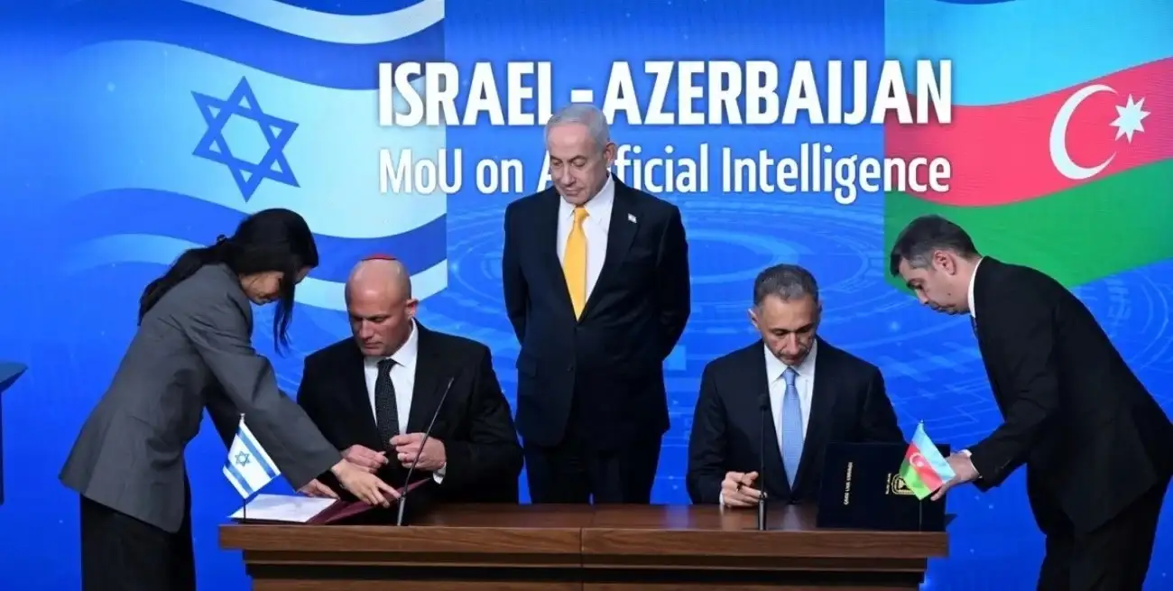 El momento de la firma del intercambio.