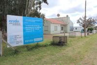 Iparraguirre visitó las obras en la Escuela de De la Canal