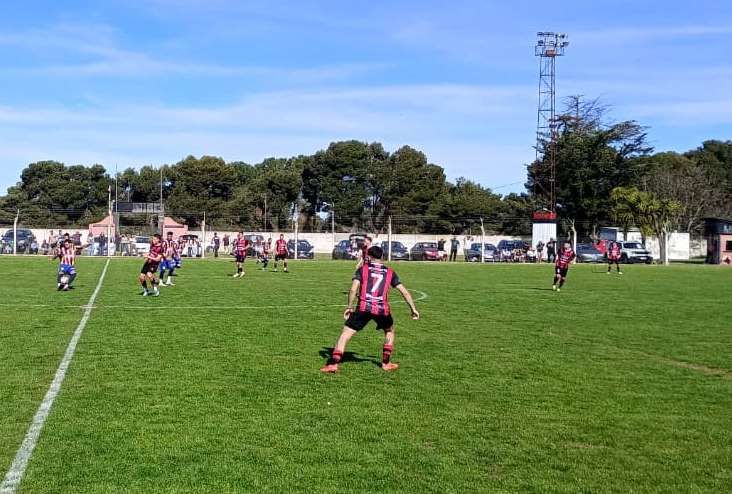 Independencia venció a Colegiales por 3 a 0