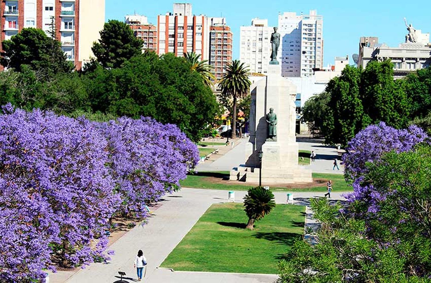 Golf, tenis, yoga, pilates y arte callejero, algunas de las actividades habilitadas en Bahía Blanca