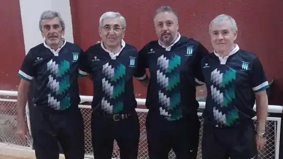 Excursionistas, campeón del último torneo del año
