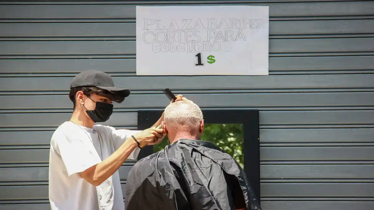 ¿PAÍS DE BUHONEROS? Encuesta revela aumento de la informalidad del empleo en Venezuela