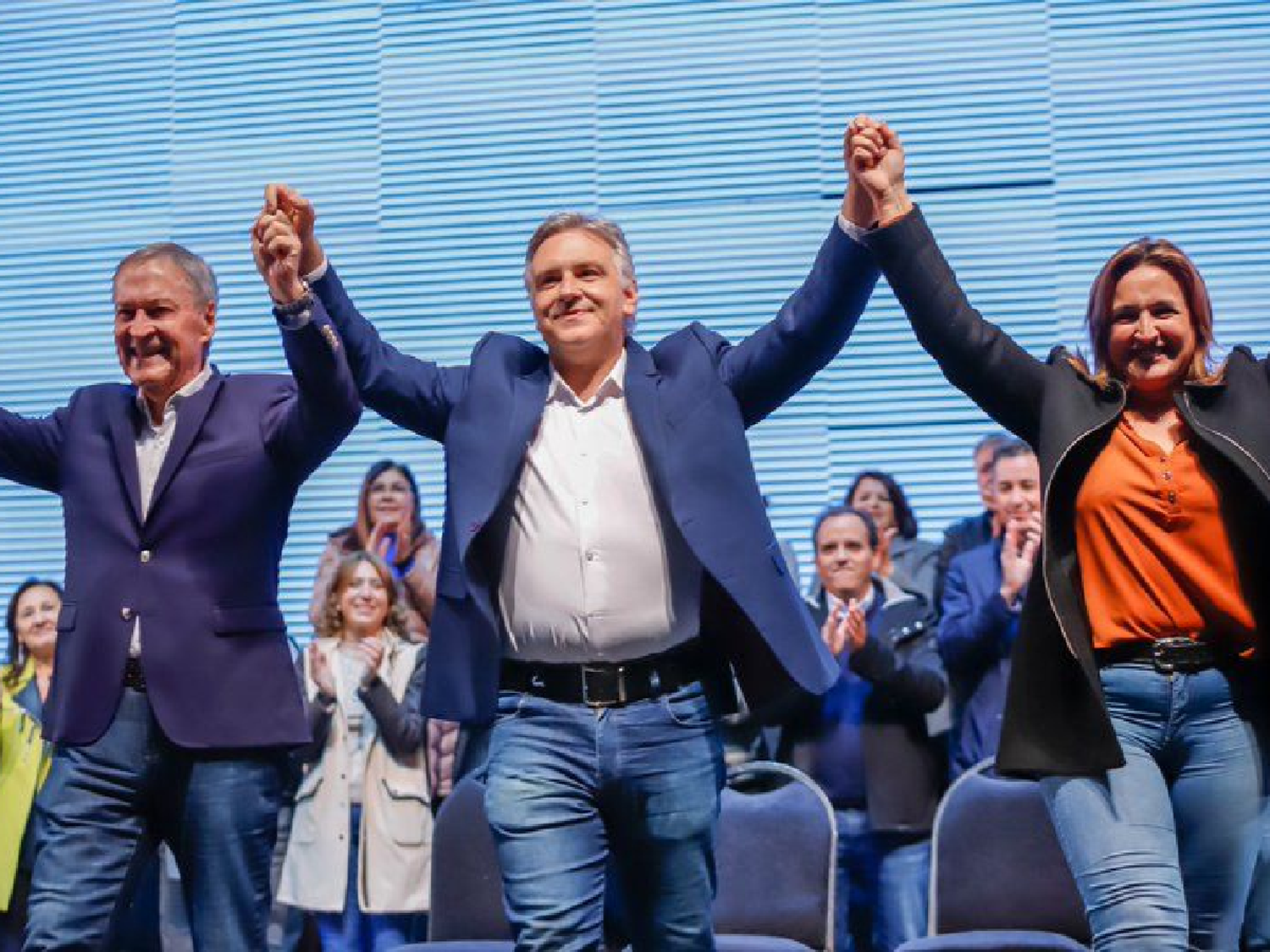 En el cierre de campaña, Llaryora aseguró que va a hacer que “Córdoba siga mejorando”