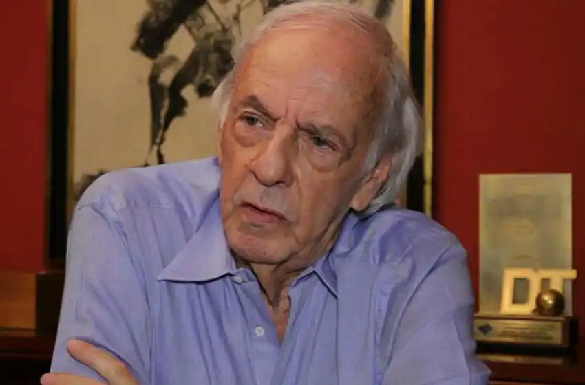 César Luis Menotti: «A la Selección la abandonaron, la vendieron»