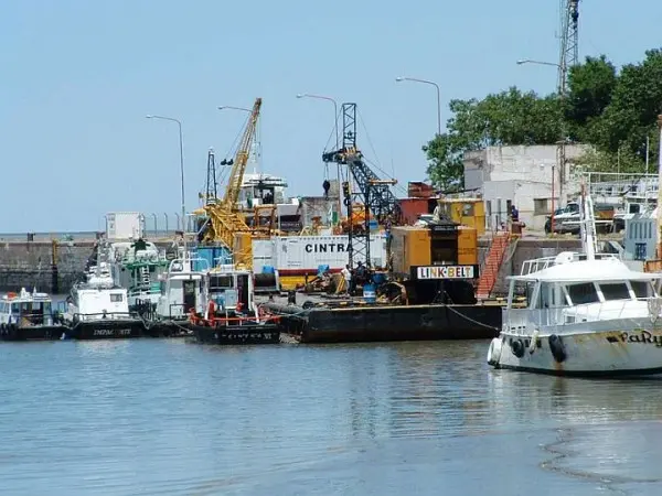 Continúa el paro de puertos nacionales