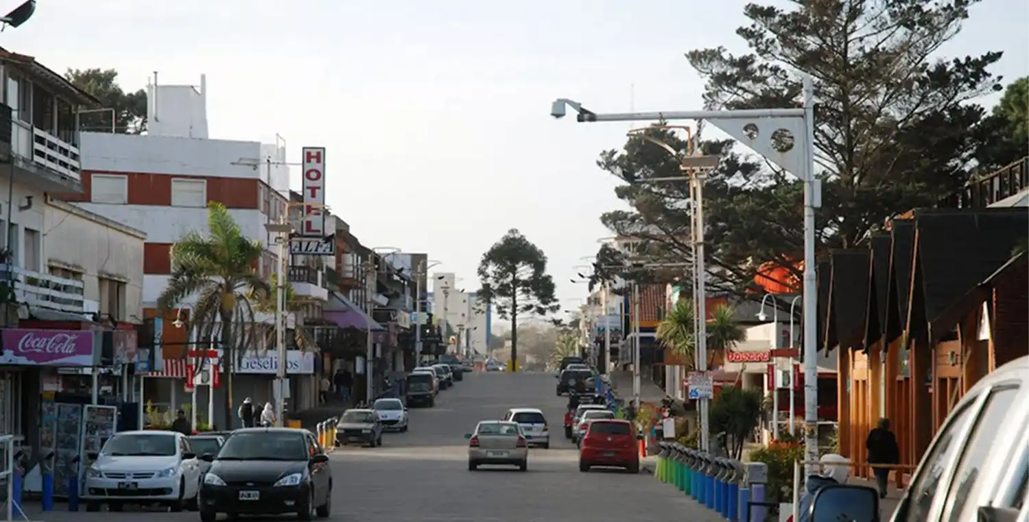 UCI: "Ordenar el comercio es una cuenta pendiente para Villa Gesell"