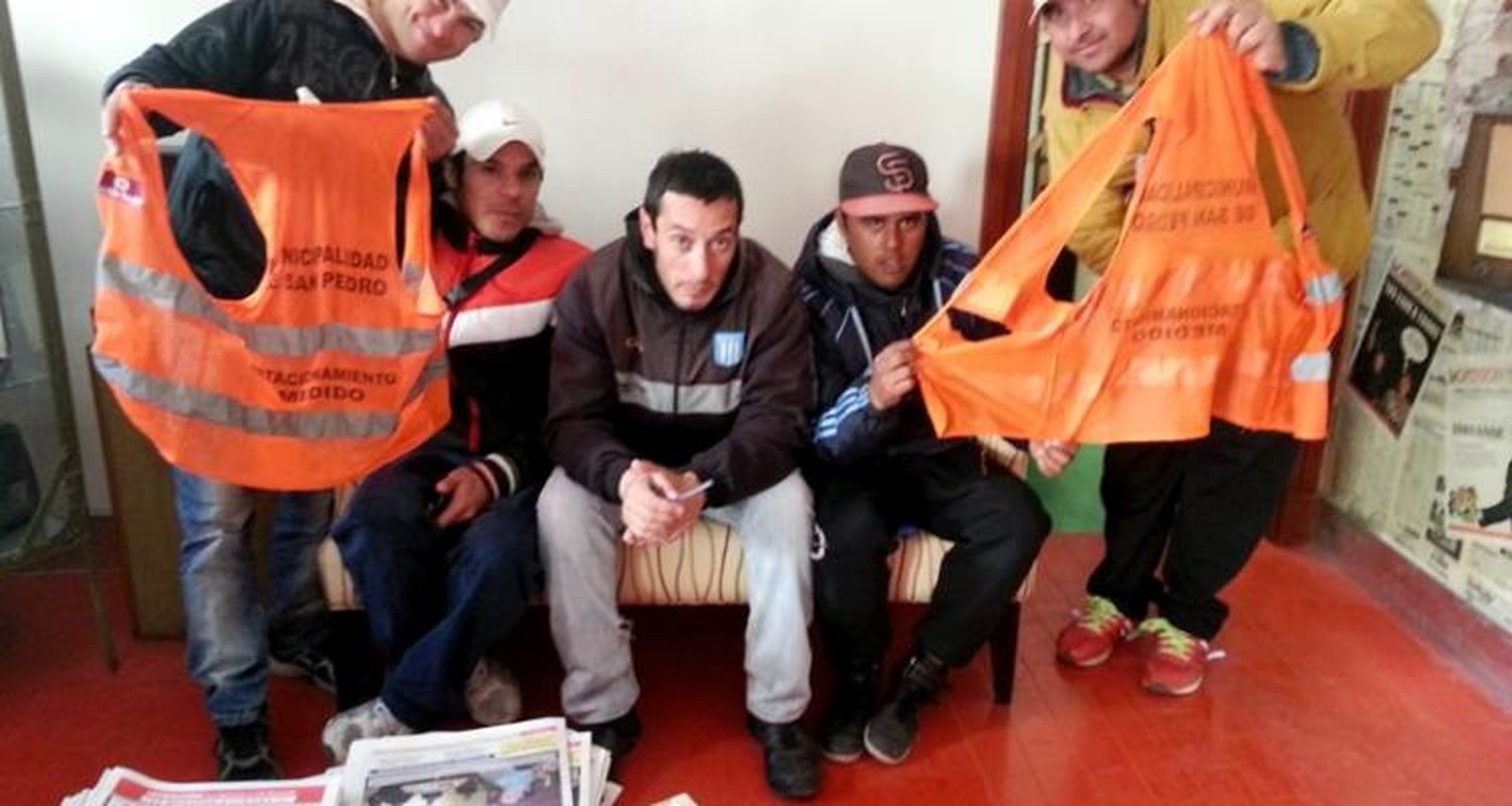 Queja de los trabajadores del Estacionamiento Medido porque no cobraron