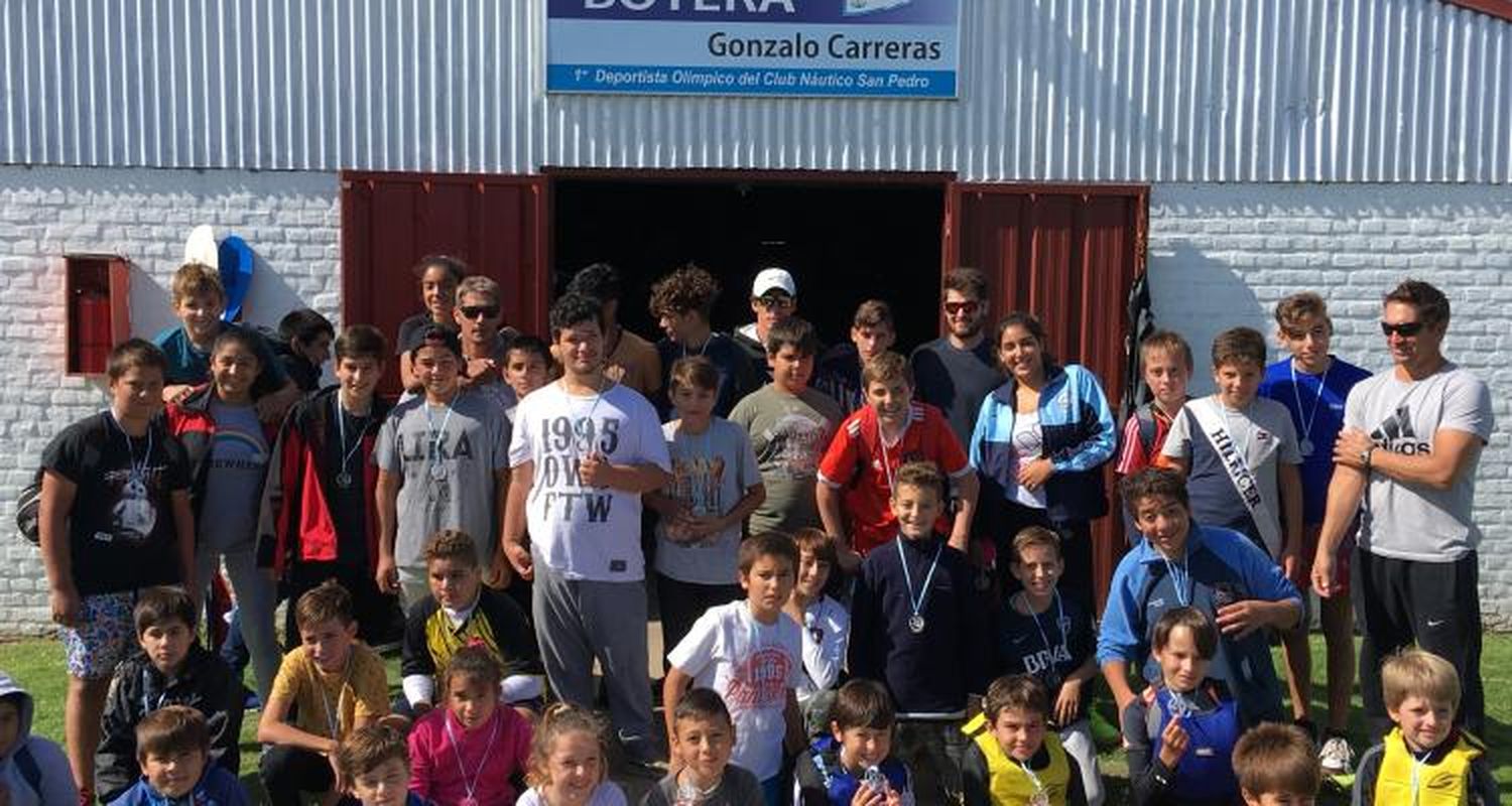 Encuentro de escuelas en Náutico