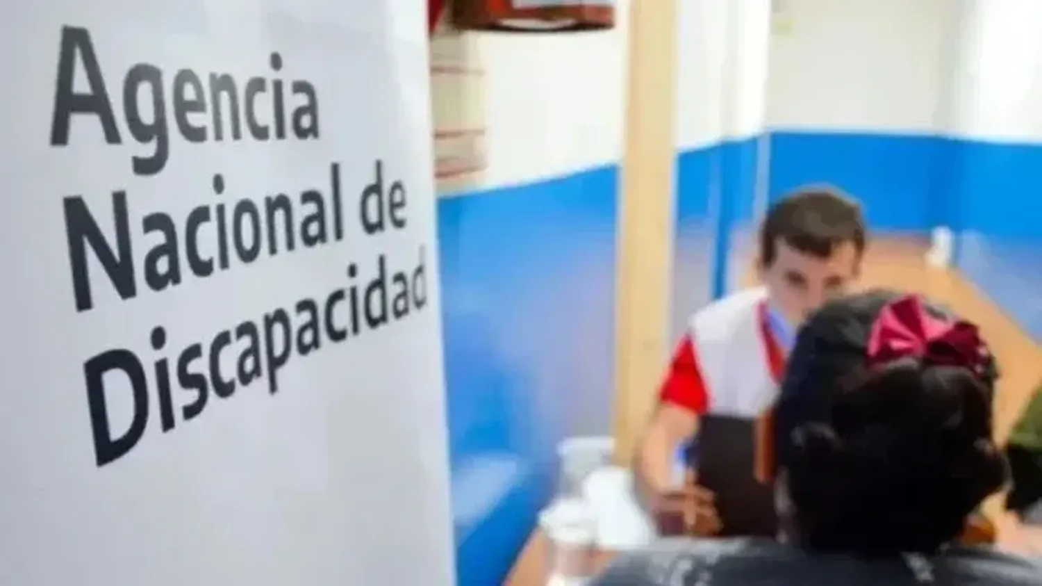 Echaron a la funcionaria que definió como "idiota", "imbécil" y "débil mental" a personas discapacitadas