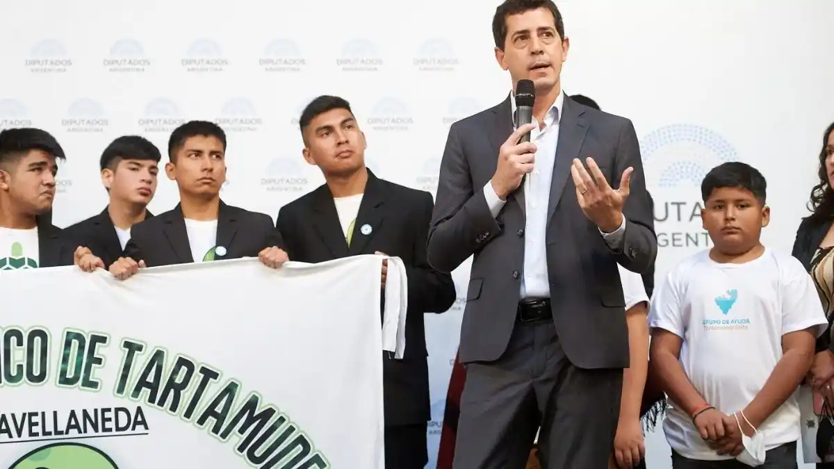 Wado de Pedro pide avanzar con una ley de tartamudez