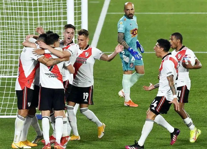 River ganó y trepó al segundo puesto