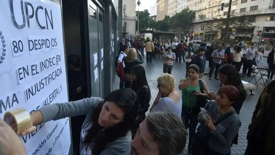 Conflicto en el INDEC, tras la cancelación de 80 contratos laborales