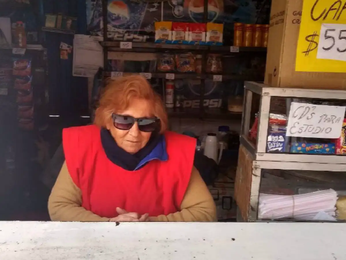 Córdoba: le robaron todo de su quiosco y la gente lo repuso