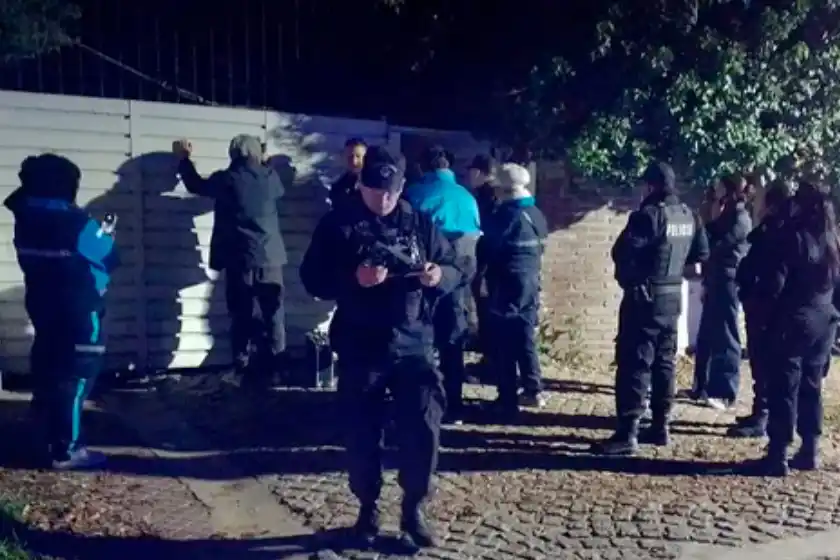 Desbarataron una fiesta clandestina en Fisherton a la que asistieron más de 300 jóvenes