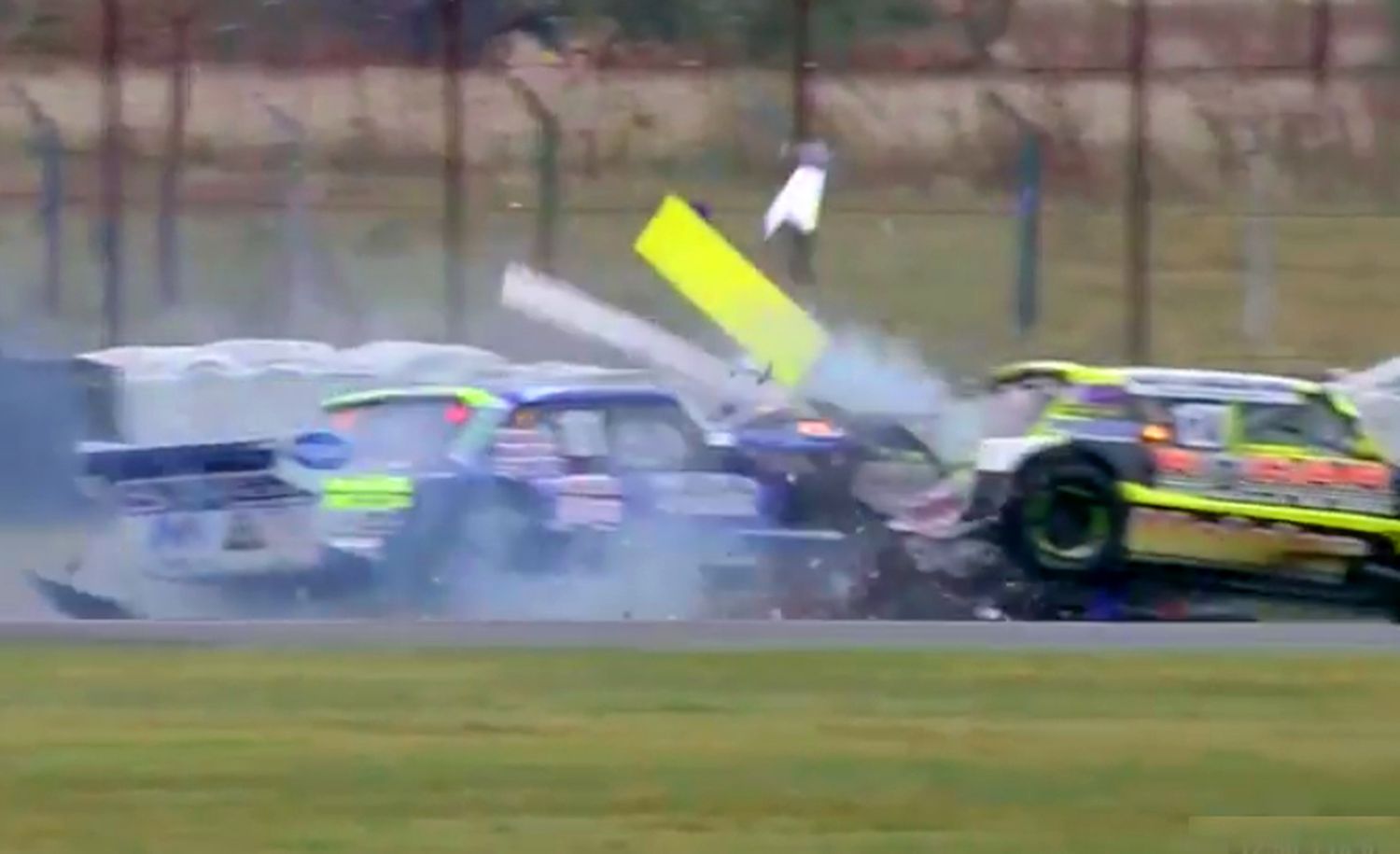 Francisco Hernández sufrió un accidente en la primera vuelta de la final del TC Pista Mouras