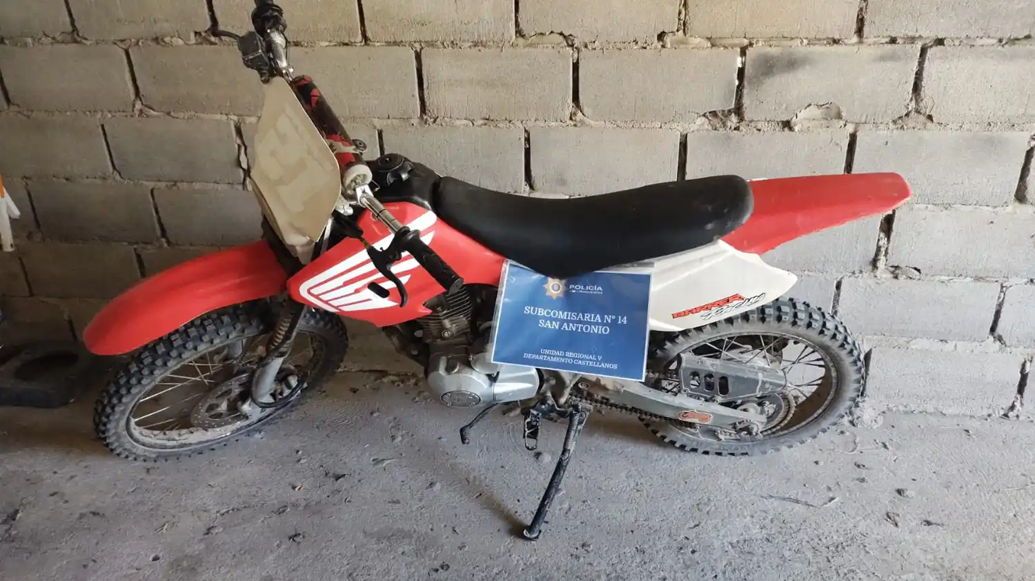 Secuestraron una moto en la región que fue hallada abandonada en un camino
